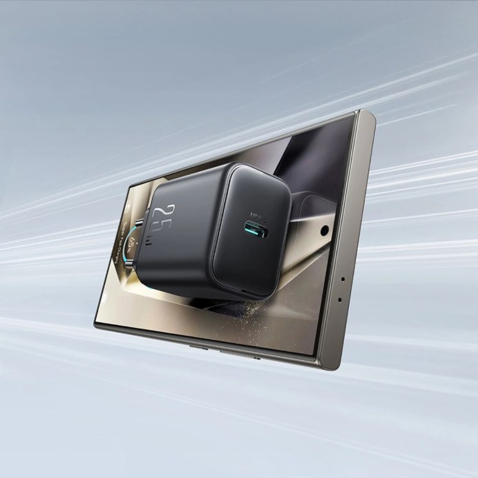 Telefon pędzący obok ładowarki sieciowej Joyroom JR-TCF23